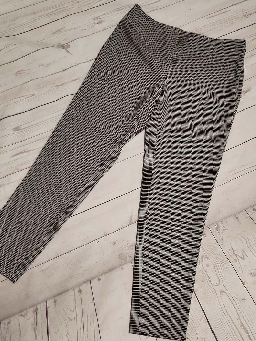 Vince Camuto Black & White Micro-Check Ankle Pants